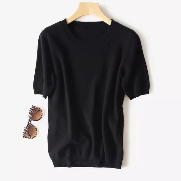 Tops - NEW Black Cashmere Crewneck Short Sleeve Top